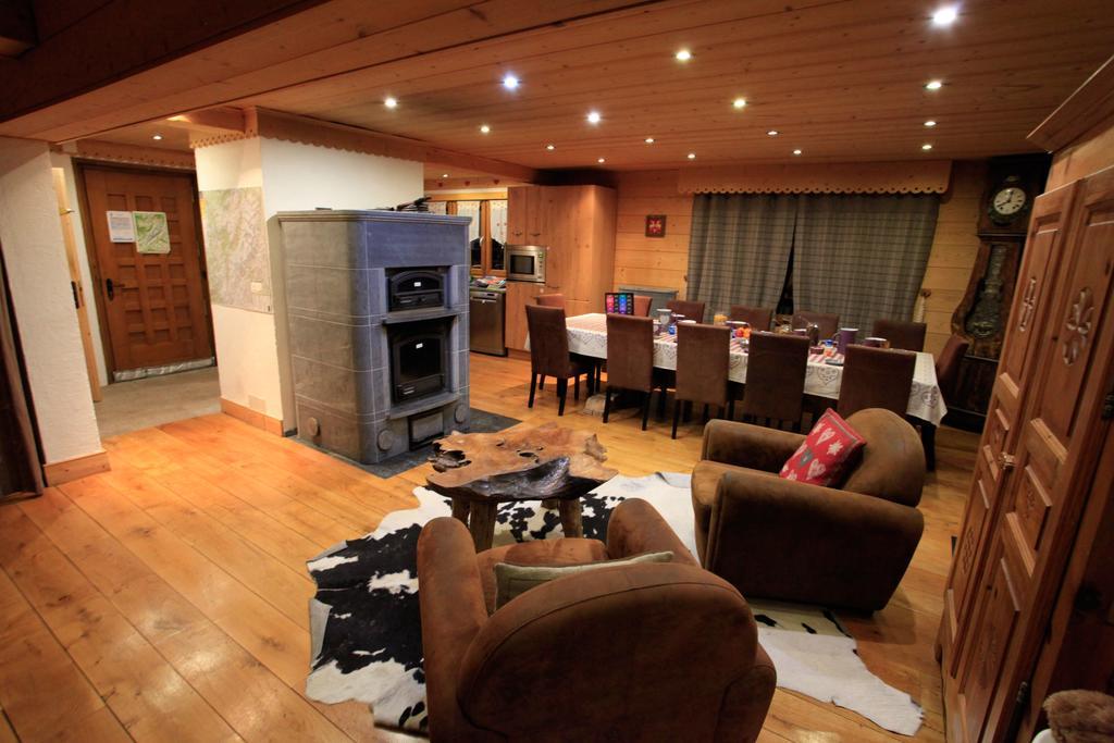 Chalet La Taniere De Groumff شامونكس الغرفة الصورة